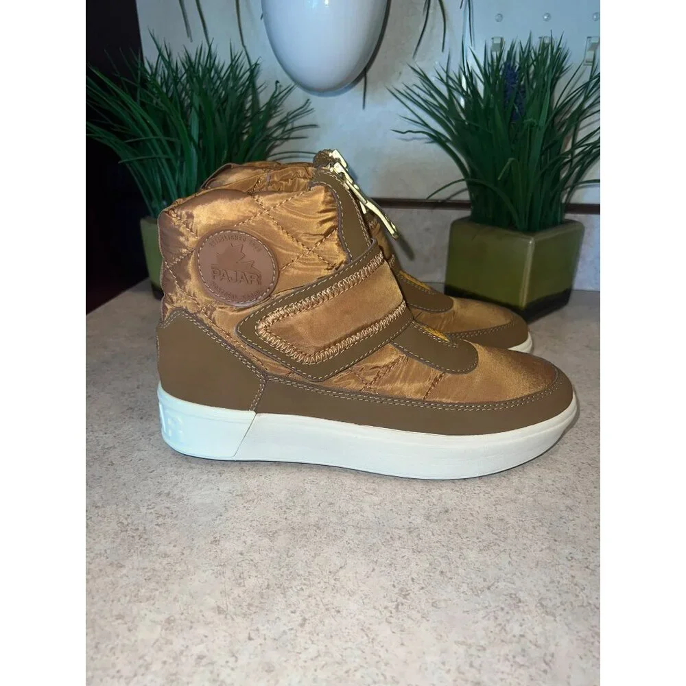 Pajar Canadian Gala Waterproof Zip Front Booties Tan/Gold Size 7.5